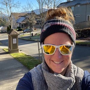 Meet your Posher, Brooke